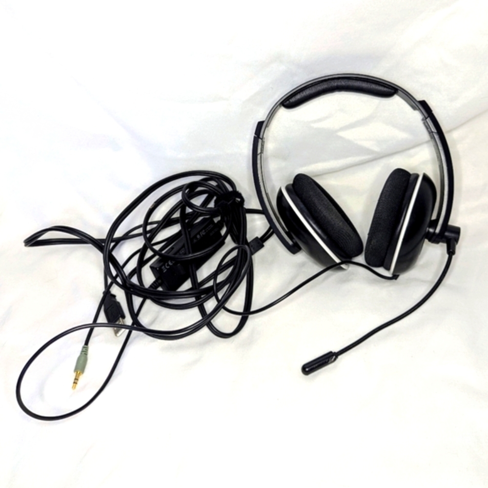 Turtle Beach Wired Headphones with Mic
